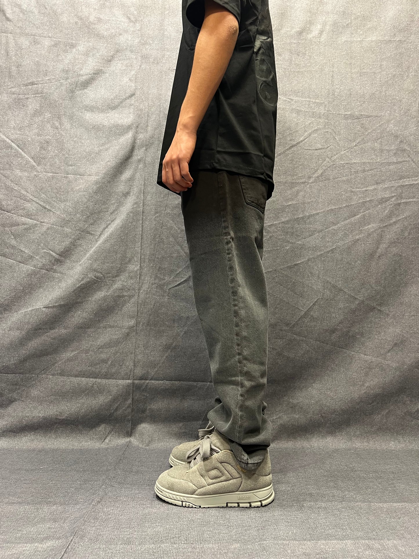 JEANS STRAIGHT FIT NERI LAVAGGIO STONE DÉGRADÉ
