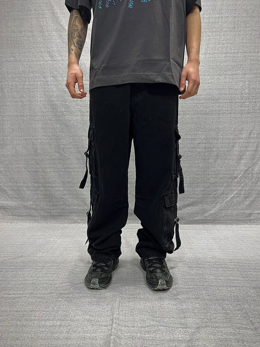 JEANS CARGO BAGGY FIT NERI CON TASCHE UTILITY E FIBBIE