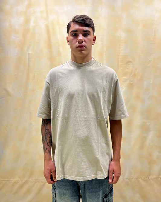 T-SHIRT BOXY FIT BEIGE CON STAMPA GRAFICA LOGO