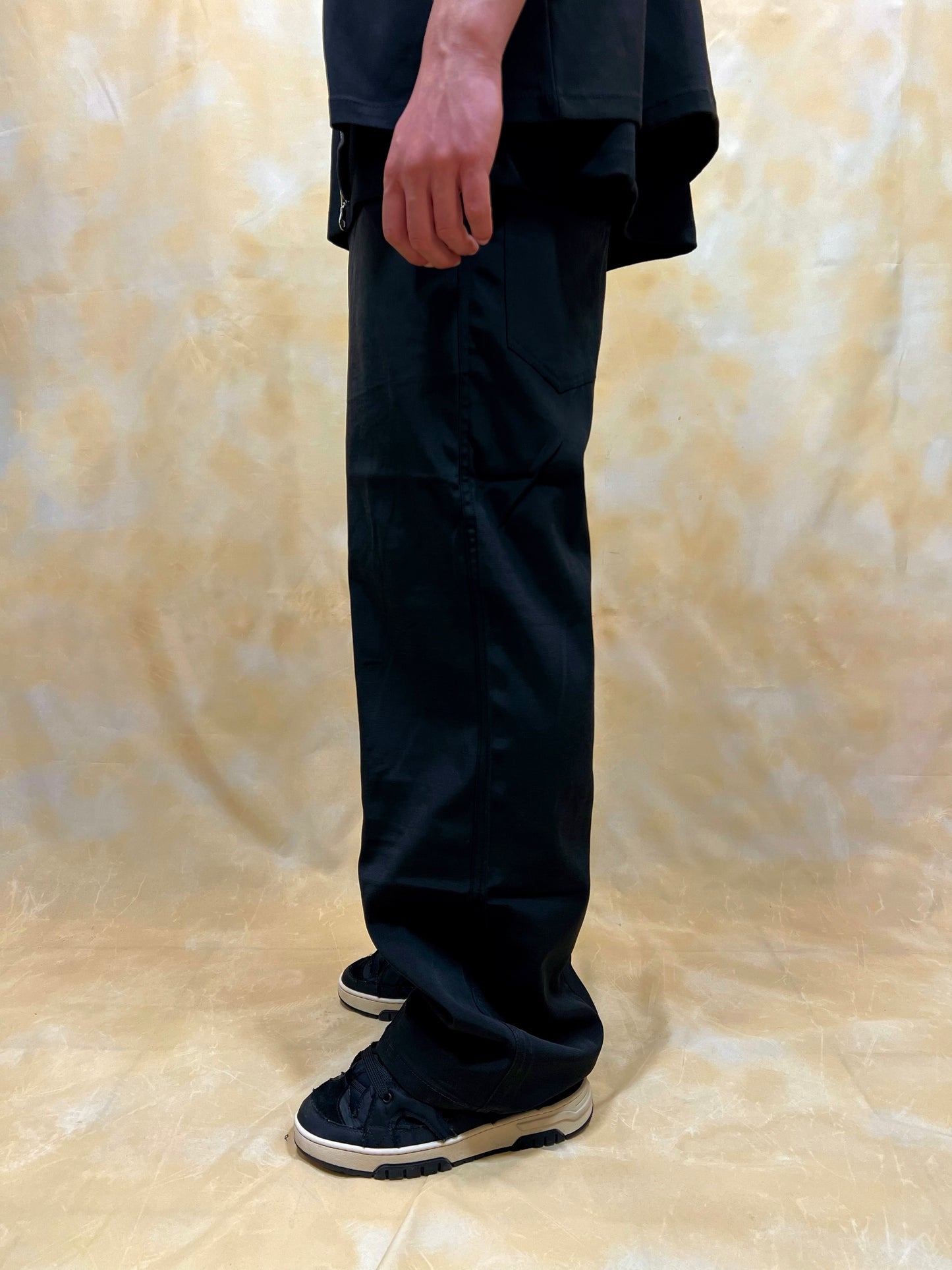 COORDINATO RELAXED FIT NERO CON RIVETTI IN COTONE MERCERIZZATO