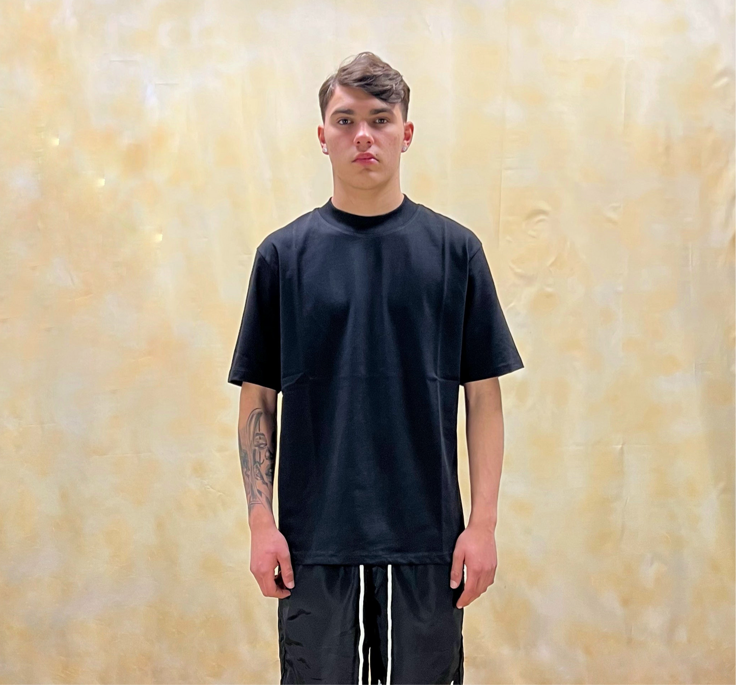 T-SHIRT BOXY FIT NERA MEDIUM WEIGHT