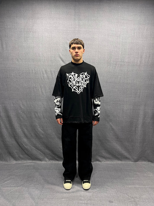 T-SHIRT LONGSLEEVE NERA CON STAMPA GRAFICA