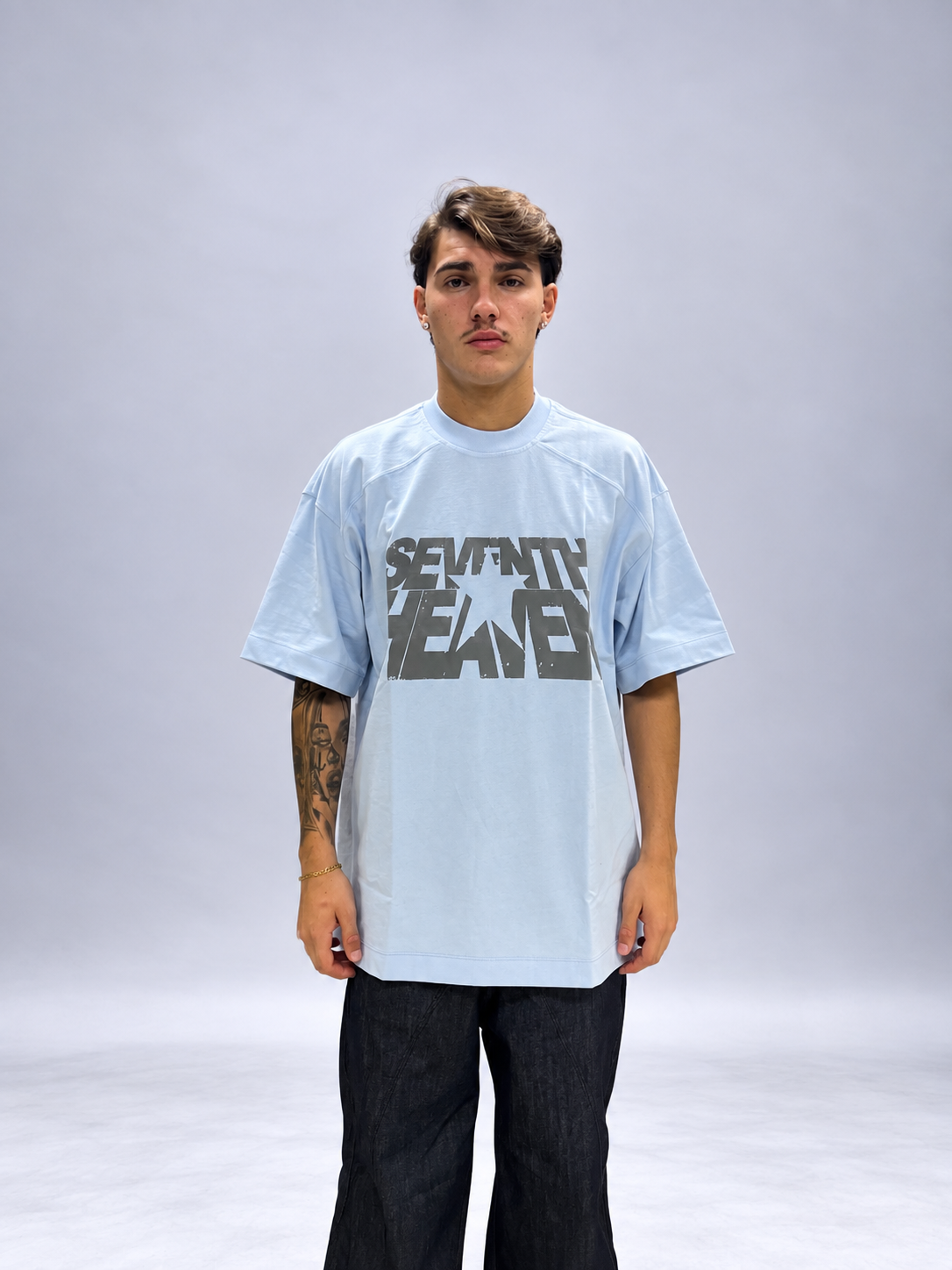T-SHIRT BOXY FIT AZZURRA CON STAMPA GRAFICA RUVIDA IN RILIEVO