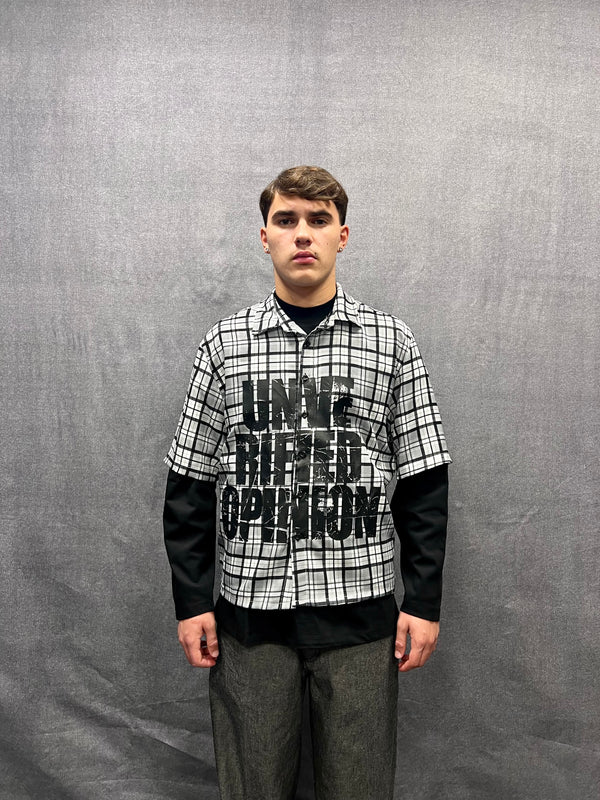 CAMICIA CROP FIT GRIGIA CON STRUTTURA A QUADRI CON STAMPA GRAFICA