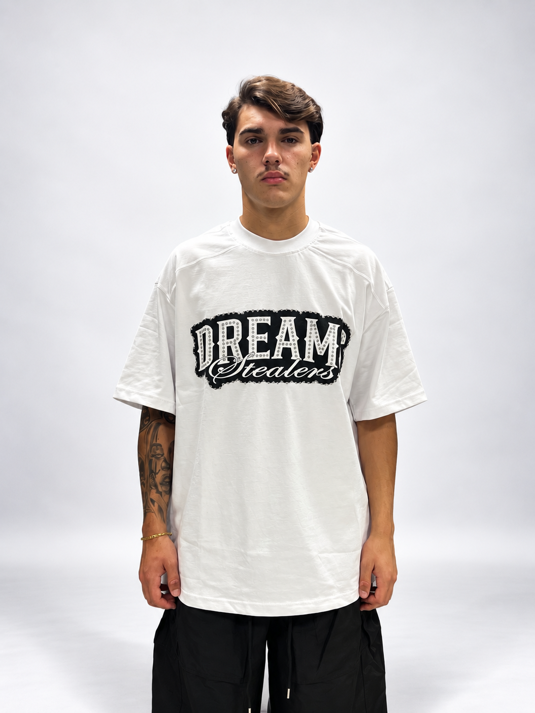 T-SHIRT BOXY FIT BIANCA CON STAMPA GRAFICA LUCIDA DTG