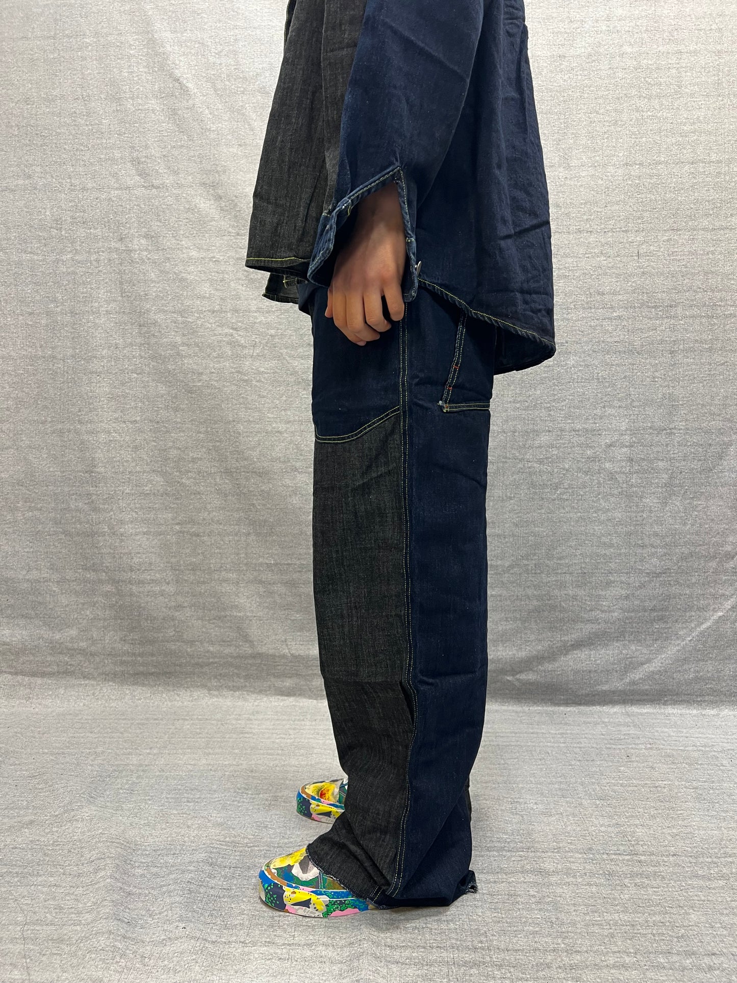 COORDINATO RELAXED FIT BLU INDACO SCURO E GRIGIO IN DENIM LAVAGGIO ZERO