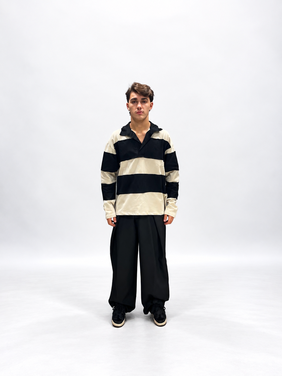 POLO LONGSLEEVE RELAXED FIT NERA E BEIGE A RIGHE