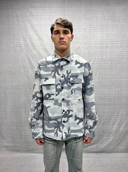 CAMICIA RELAXED FIT GRIGIA CAMOUFLAGE MILITARE CON BRILLANTINI E APPLICAZIONI