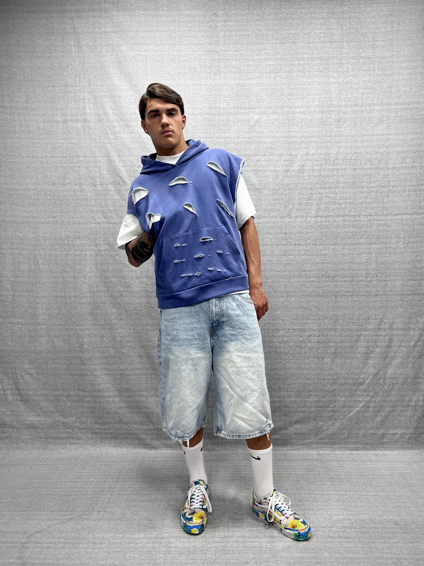WASHED-OUT EFFECT SLEEVELESS BOXCIE FIT HOODIE IN BLUE