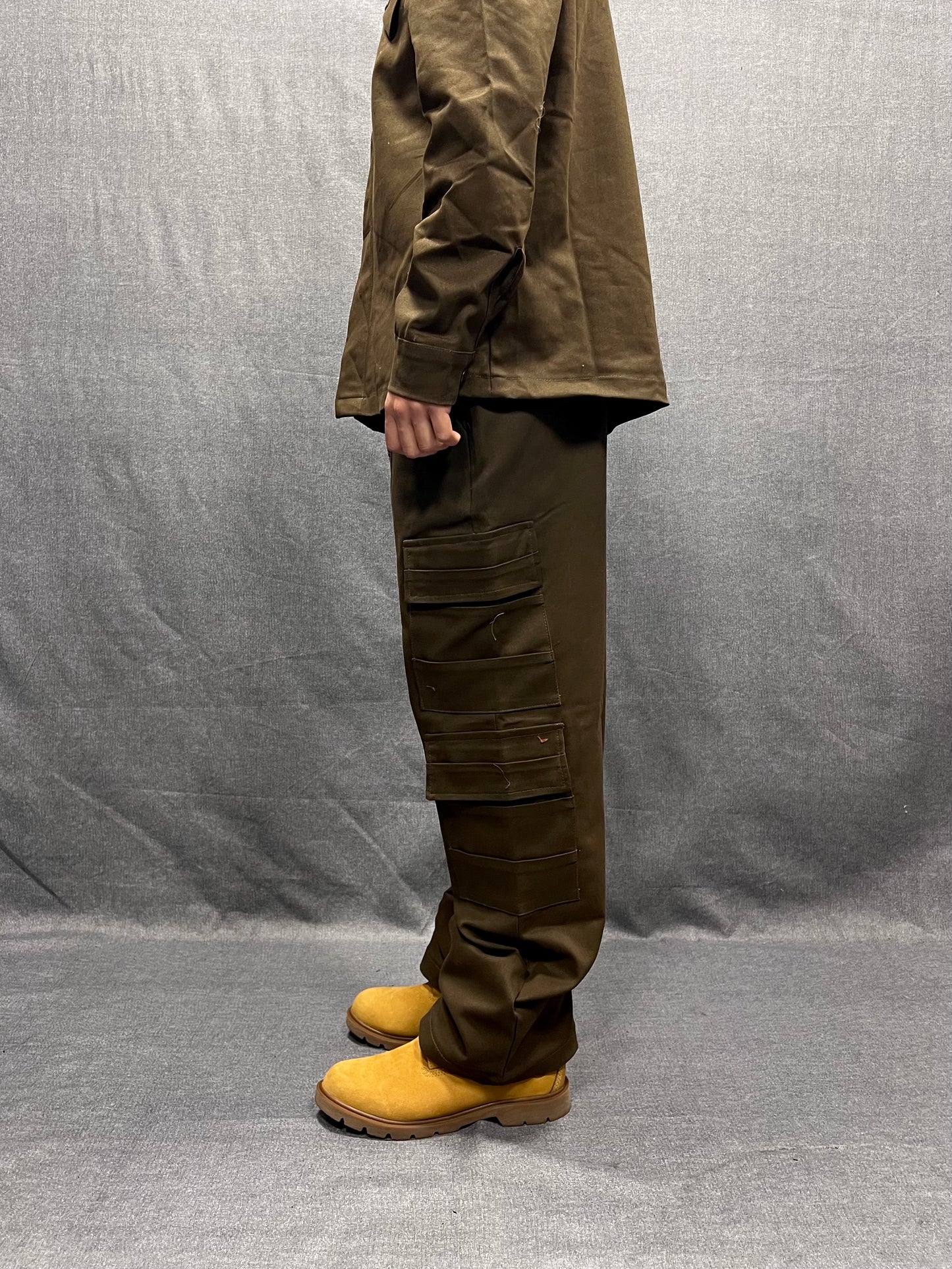 PANTALONI CARGO RELAXED FIT MARRONI CON TASCHE UTILITY