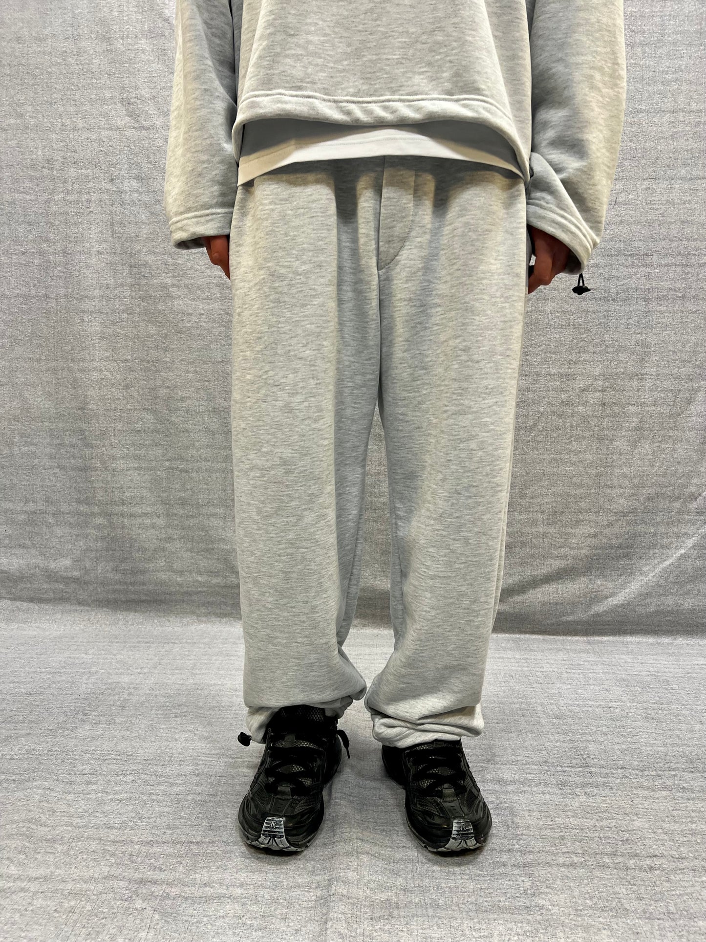TUTA RELAXED FIT GRIGIA CON CAPPUCCIO E COULISSE