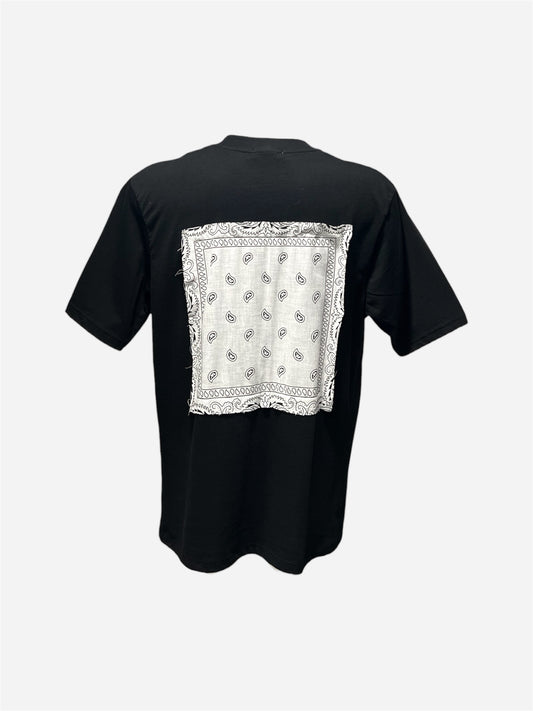 T-SHIRT BOXY FIT NERA CON BANDANA BIANCA