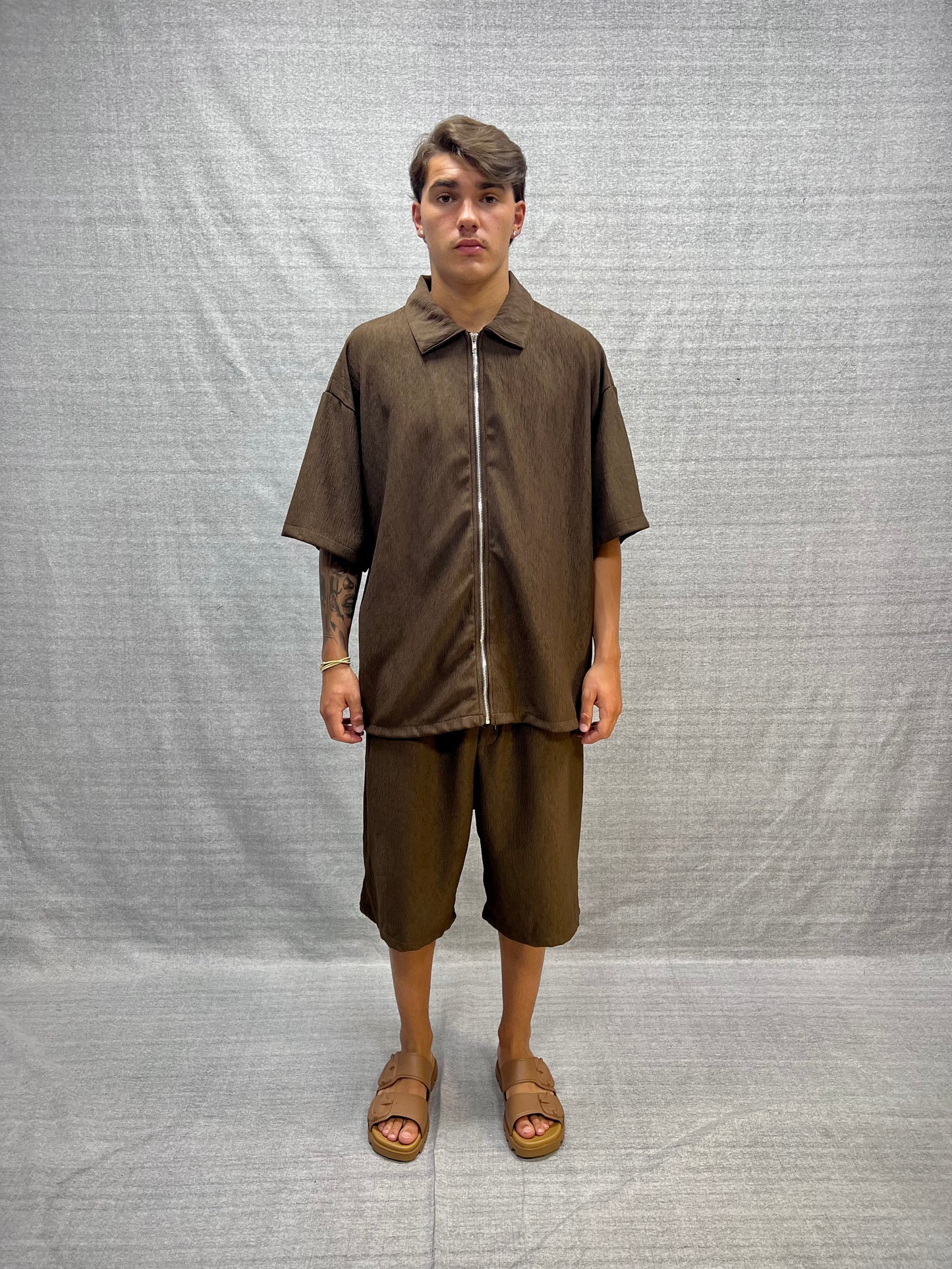 COORDINATO RELAXED FIT MARRONE CON STRUTTURA JACQUARD