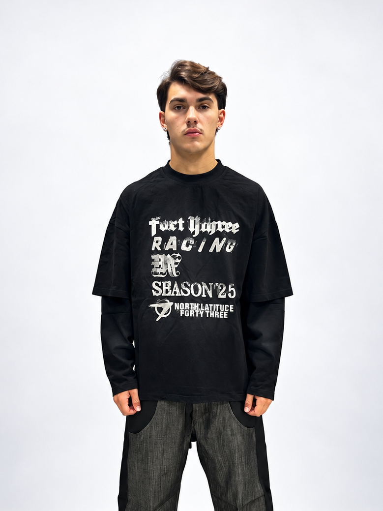 T-SHIRT LONGSLEEVE BOXY FIT NERA CON STAMPA GRAFICA DTG