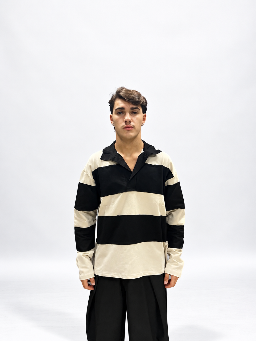 POLO LONGSLEEVE RELAXED FIT NERA E BEIGE A RIGHE