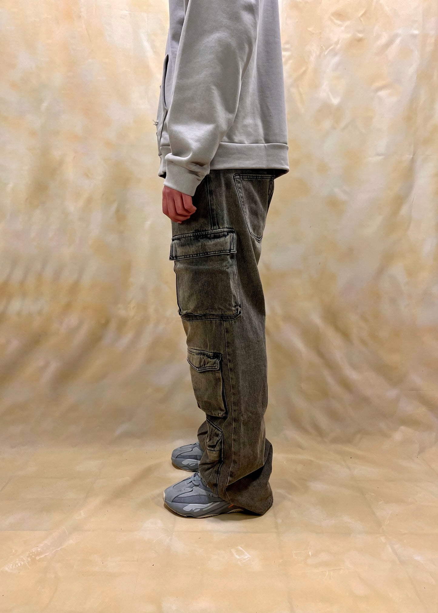 JEANS CARGO BAGGY FIT CON TASCHE UTILITY LAVAGGIO SABBIATO