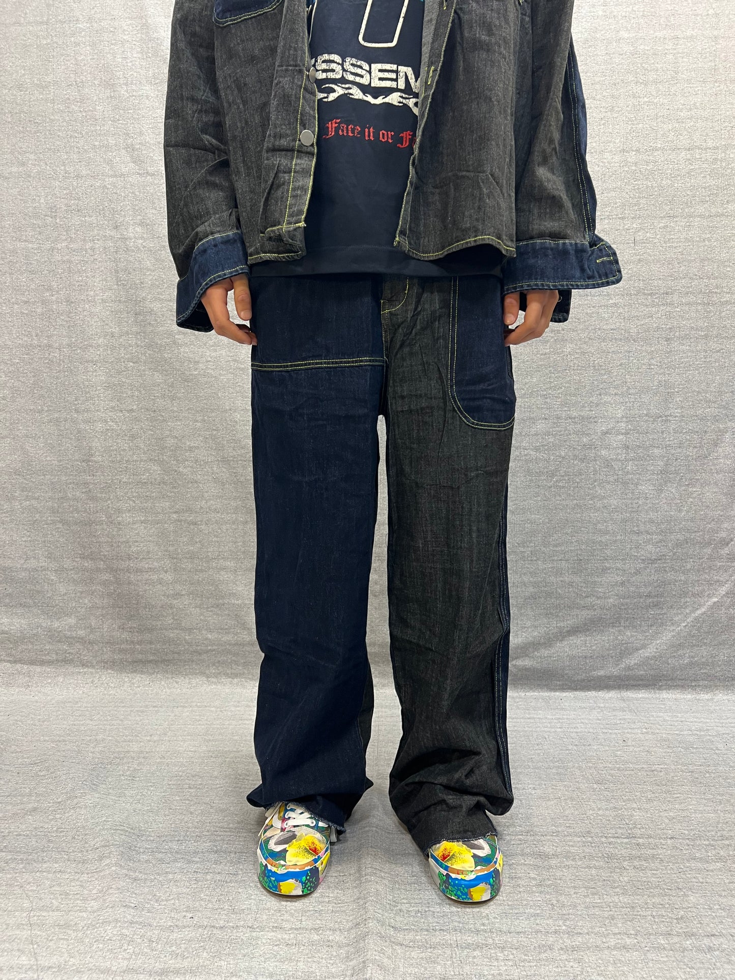 COORDINATO RELAXED FIT BLU INDACO SCURO E GRIGIO IN DENIM LAVAGGIO ZERO