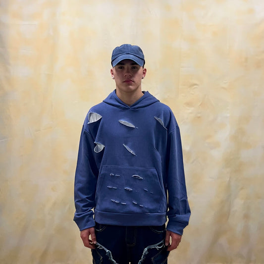 FELPA BOXY FIT BLU CON CAPPUCCIO LACERATA CON STAMPA