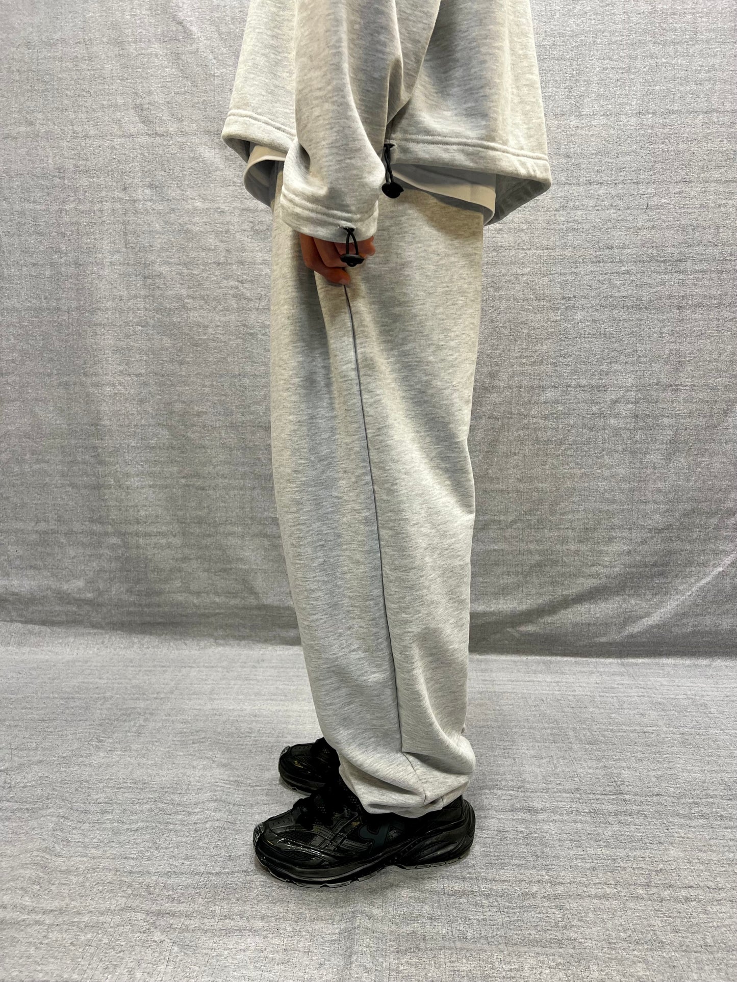 TUTA RELAXED FIT GRIGIA CON CAPPUCCIO E COULISSE
