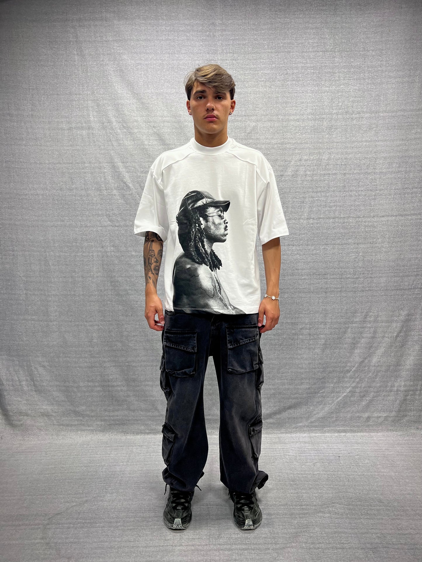 T-SHIRT BOXY FIT BIANCA CON STAMPA GRAFICA DTG