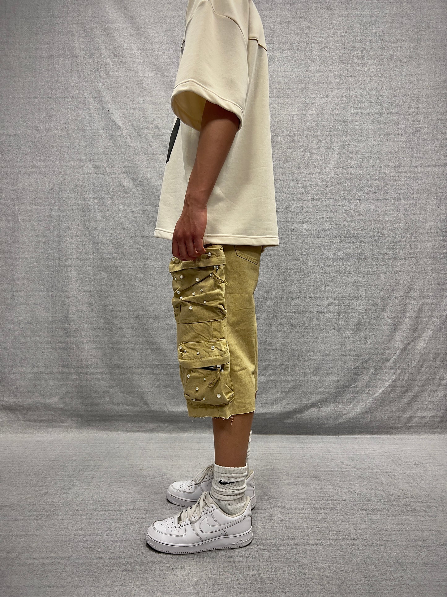BERMUDA JORTS CARGO BEIGE CON PERLE