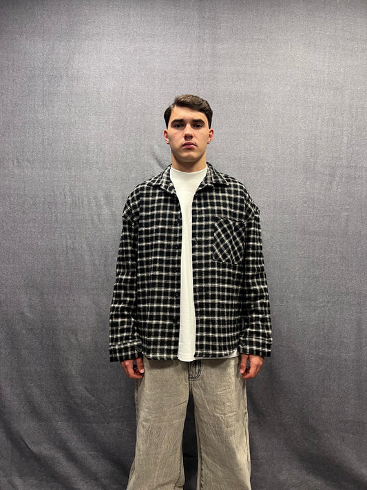 CAMICIA REGULAR FIT NERA CON STRUTTURA A QUADRI PLAID IN FLANELLA