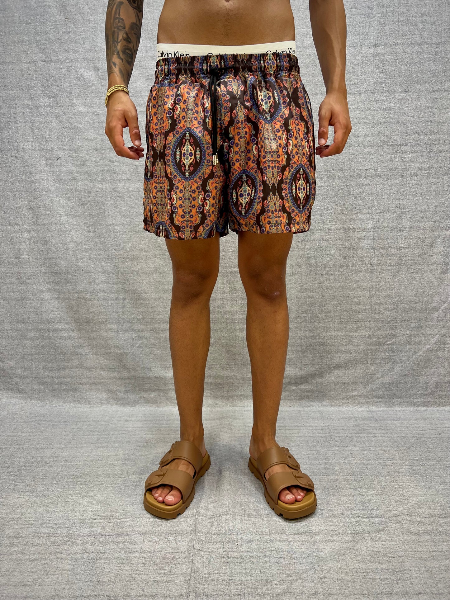 COSTUME DA BAGNO MULTICOLOR CON FANTASIA GEOMETRICA