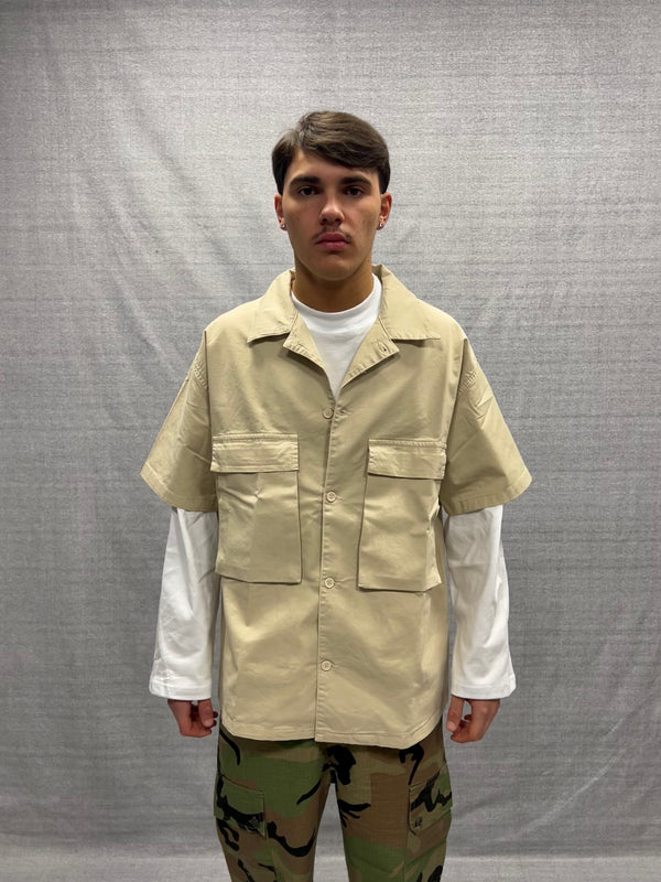 CAMICIA BOXY FIT BEIGE CON TASCHE UTILITY