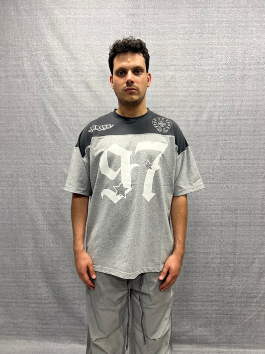 T-SHIRT BOXY FIT GRIGIA E NERA CON BRILLANTINI E STAMPA GRAFICA