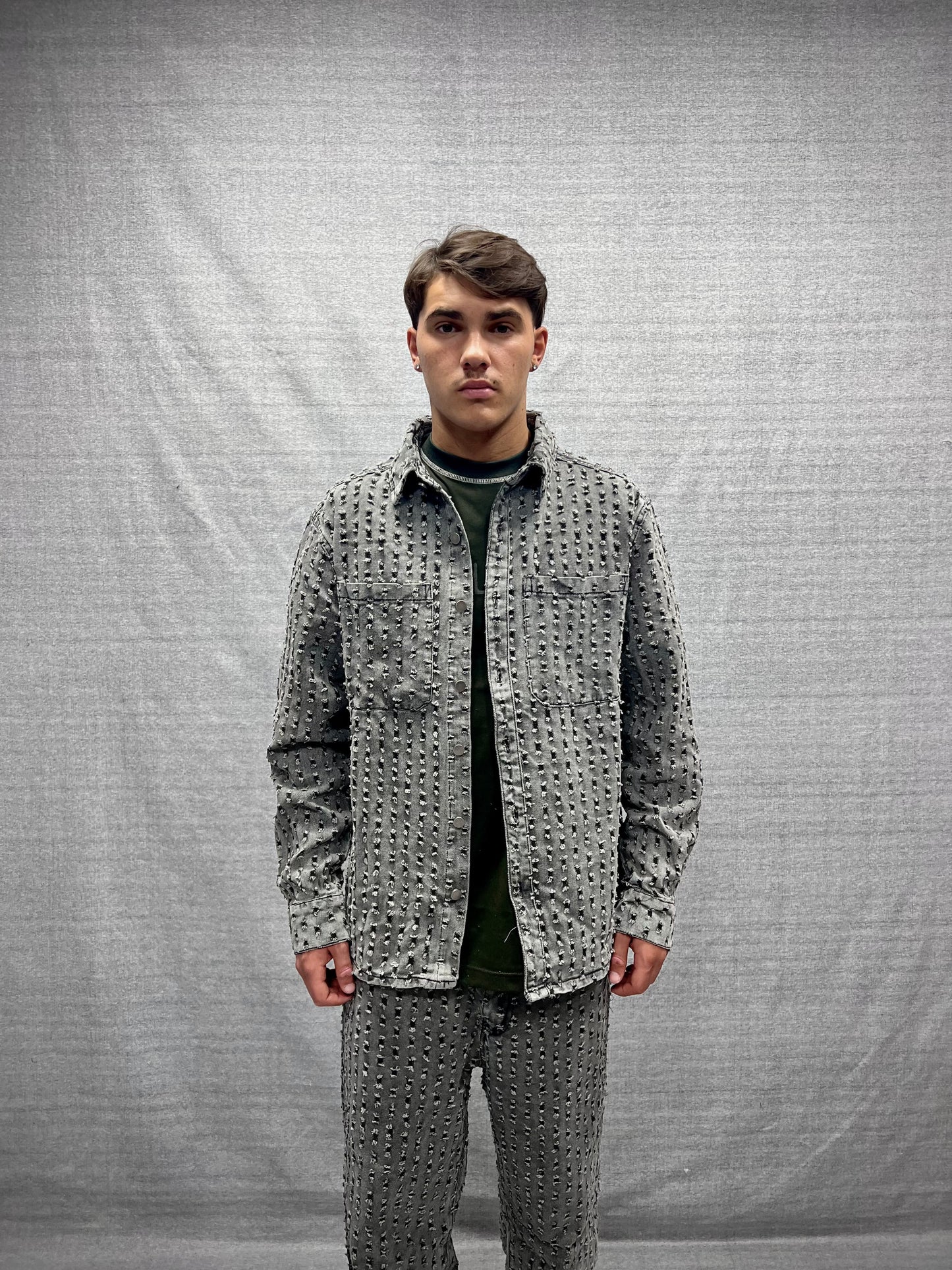 COORDINATO REGULAR FIT GRIGIO IN DENIM CON MICROABRASIONI