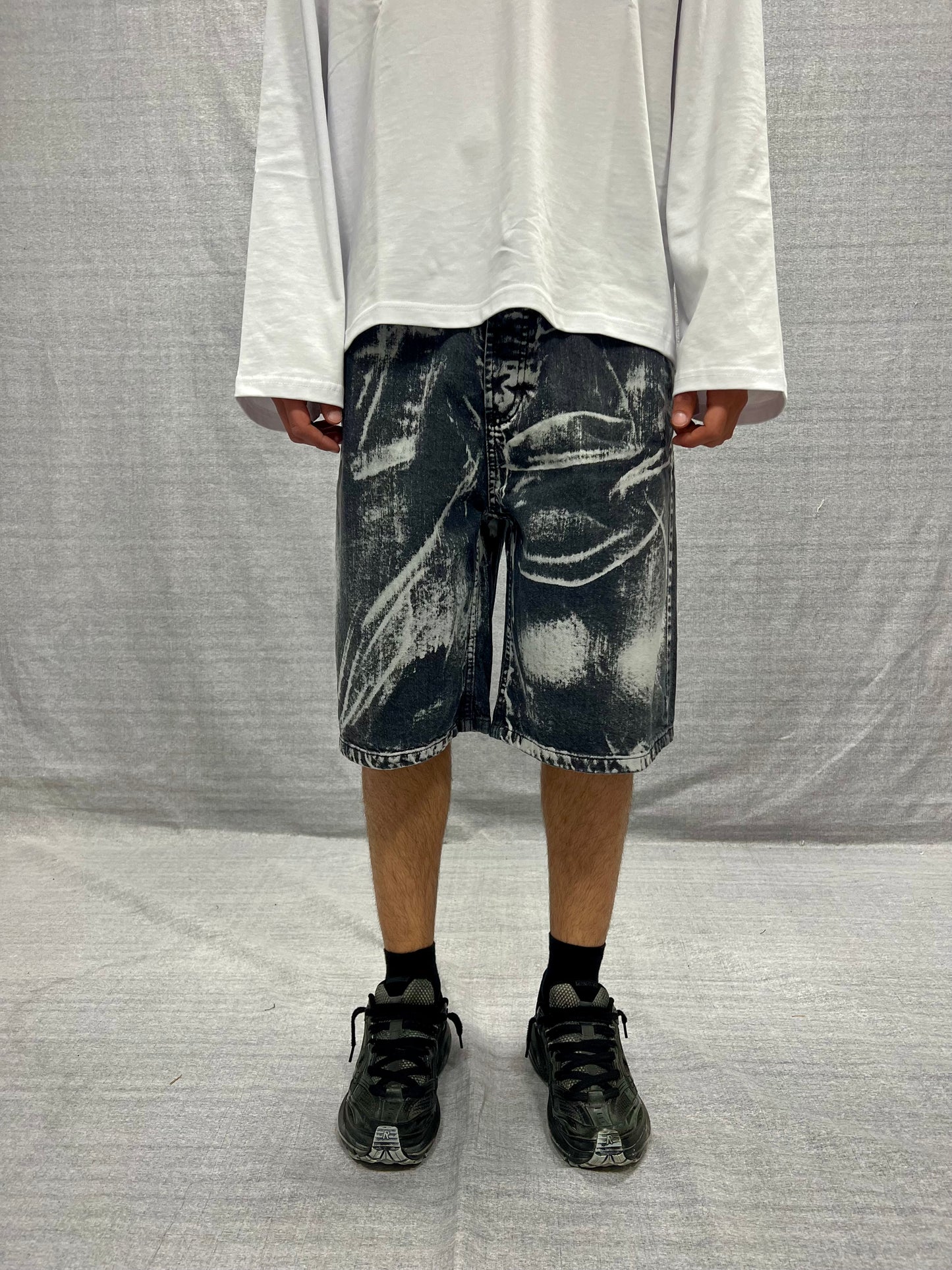 BERMUDA JORTS NERI CON STAMPA TROMPE L’ŒIL